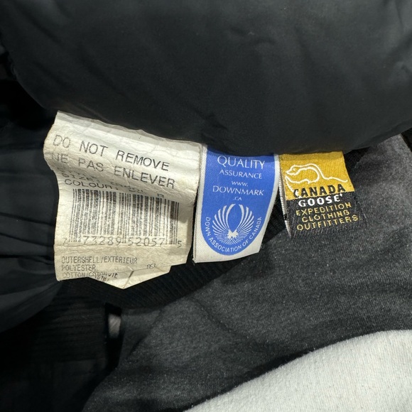 Canada Goose Men’s Bomber Jacket (Black, Size S/P) - Picture 5 of 10